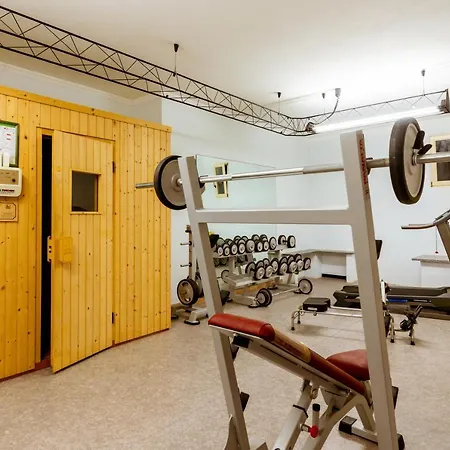 Bouganville - Swimming Pool, Gym & Sauna * كاستيلارو