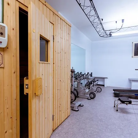 فيلة Bouganville - Swimming Pool, Gym & Sauna كاستيلارو