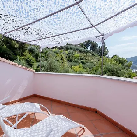 Bouganville - Swimming Pool, Gym & Sauna * Castellaro (Liguria)